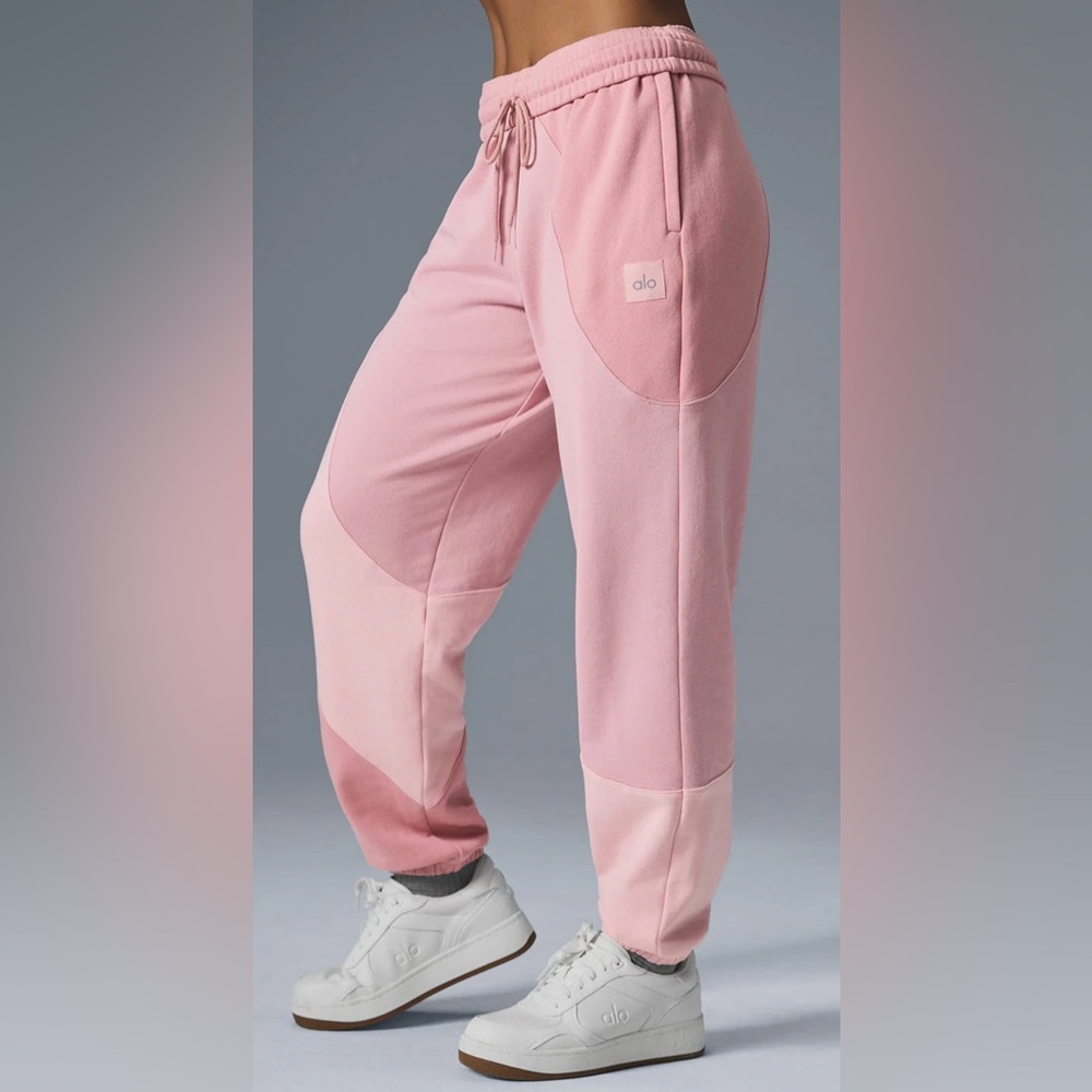 Alo Yoga Nwot Make Waves Sweatpants Sunset Pink Tonal Special Edition Color S
